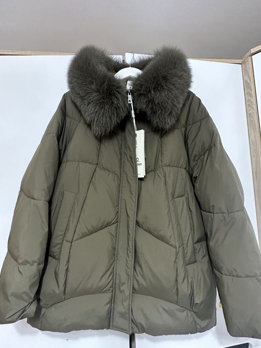 Продам зимнюю женскую куртку