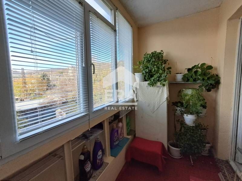 Продава се Тристаен апартамент в Варна, Възраждане 1 - 90 кв.м за 907 €/кв.м - Снимка #4