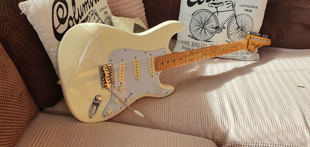 Продавам Hohner ST Special-Professional