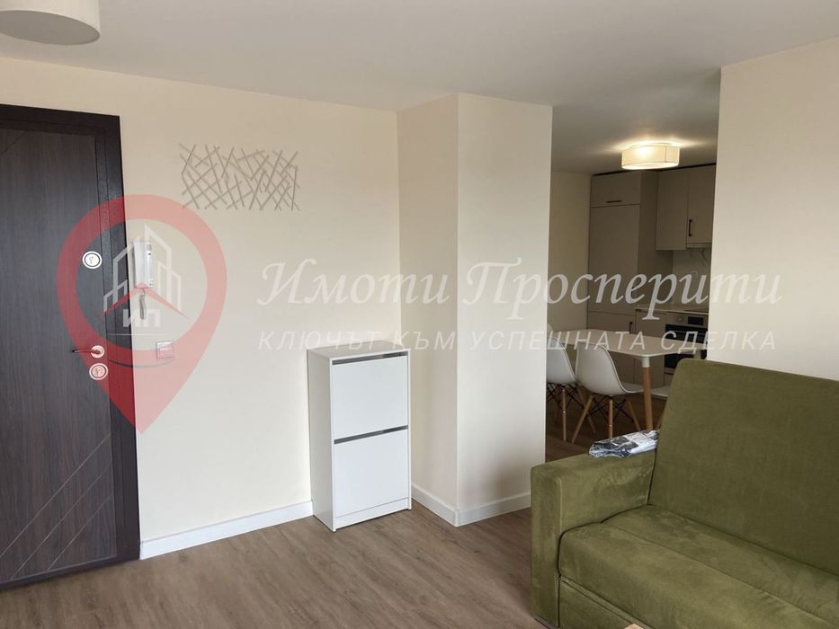 Дава се под наем Тристаен апартамент в София, Център - 81 кв.м за 700 € - Снимка #1