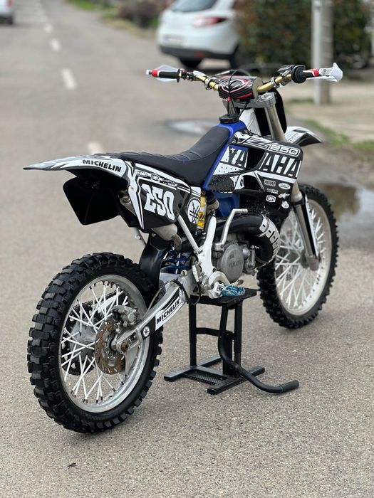 Vând Yamaha yz 250 2 timpi Power valve /Stare bună/1950€ neg!