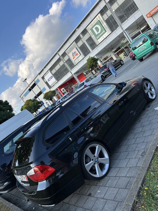 BMW 318 touring E91