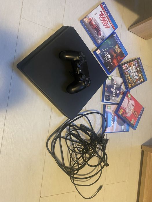 Ps 4 с игри и джойстик и 500gb ssd