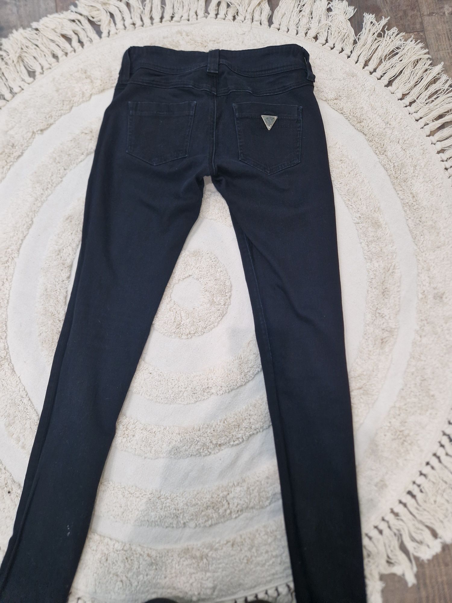 Guess - Дамски черни дънки - 25 размер - S
