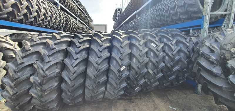 14.00-38 cauciucuri noi 10PLY marca Petlas pentru u650 6CTS spate