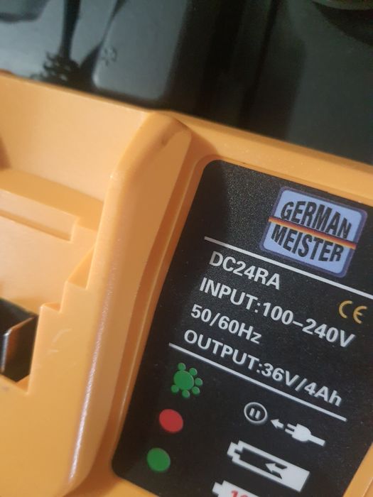 Rotopercutor cu 2 acumulatori