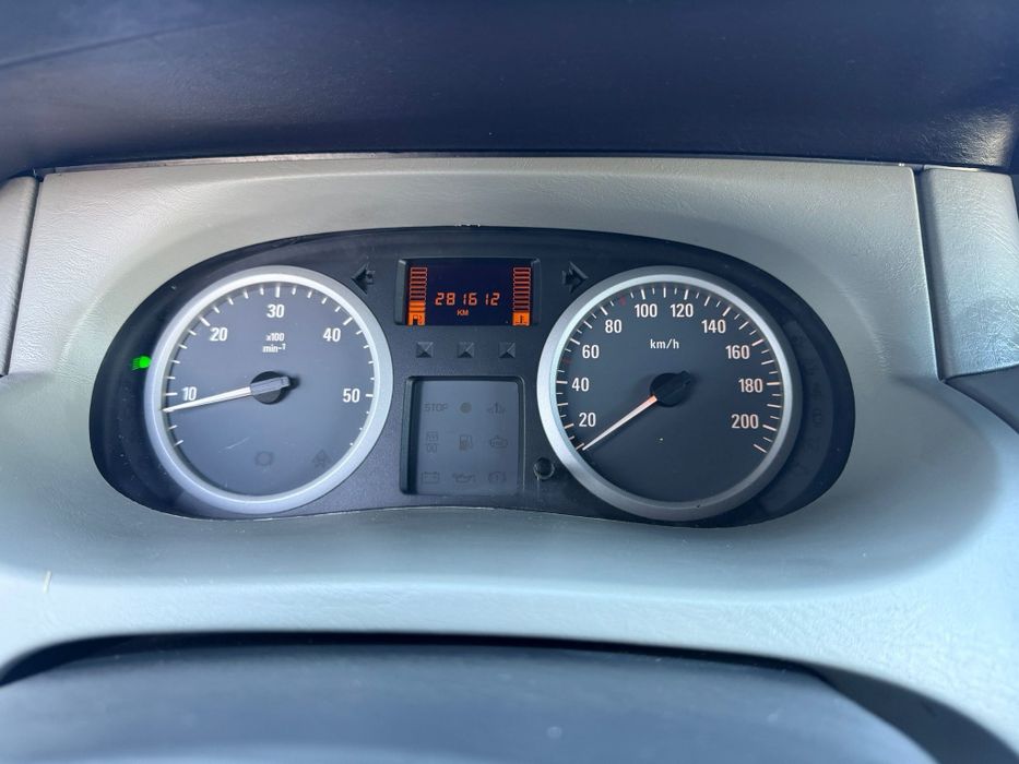 Opel Vivaro 2.0 dci 114 cai 2010