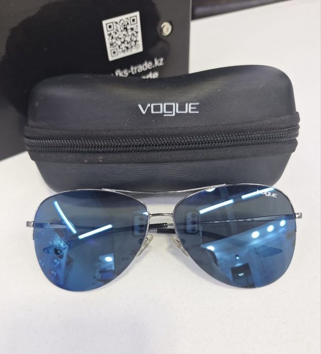 Продам очки Vogue