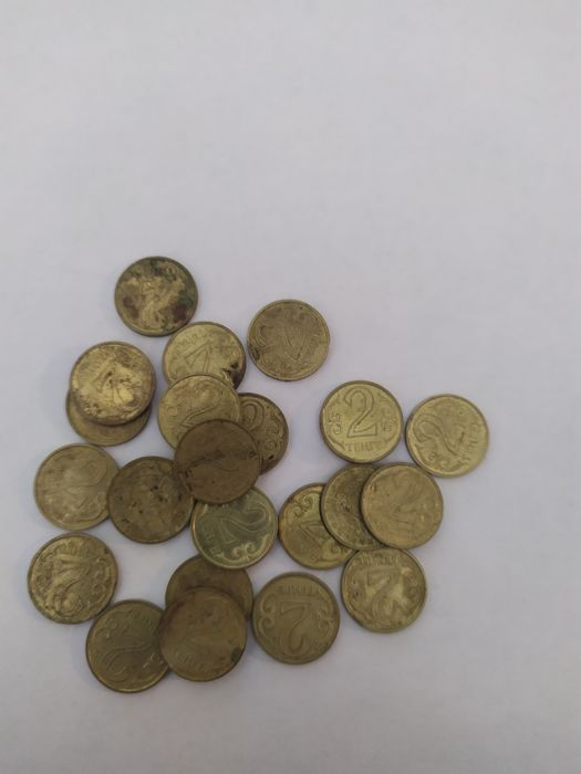 Продам монеты 2 тенге,2005г.