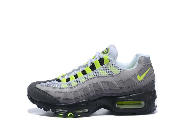 Оригинални маратонки Nike Air Max 95 налични  41 и 42  номер