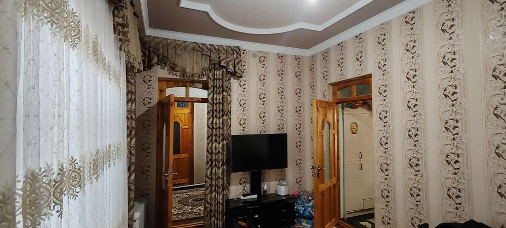 3.7sotx uy kaledori bilan 8xona