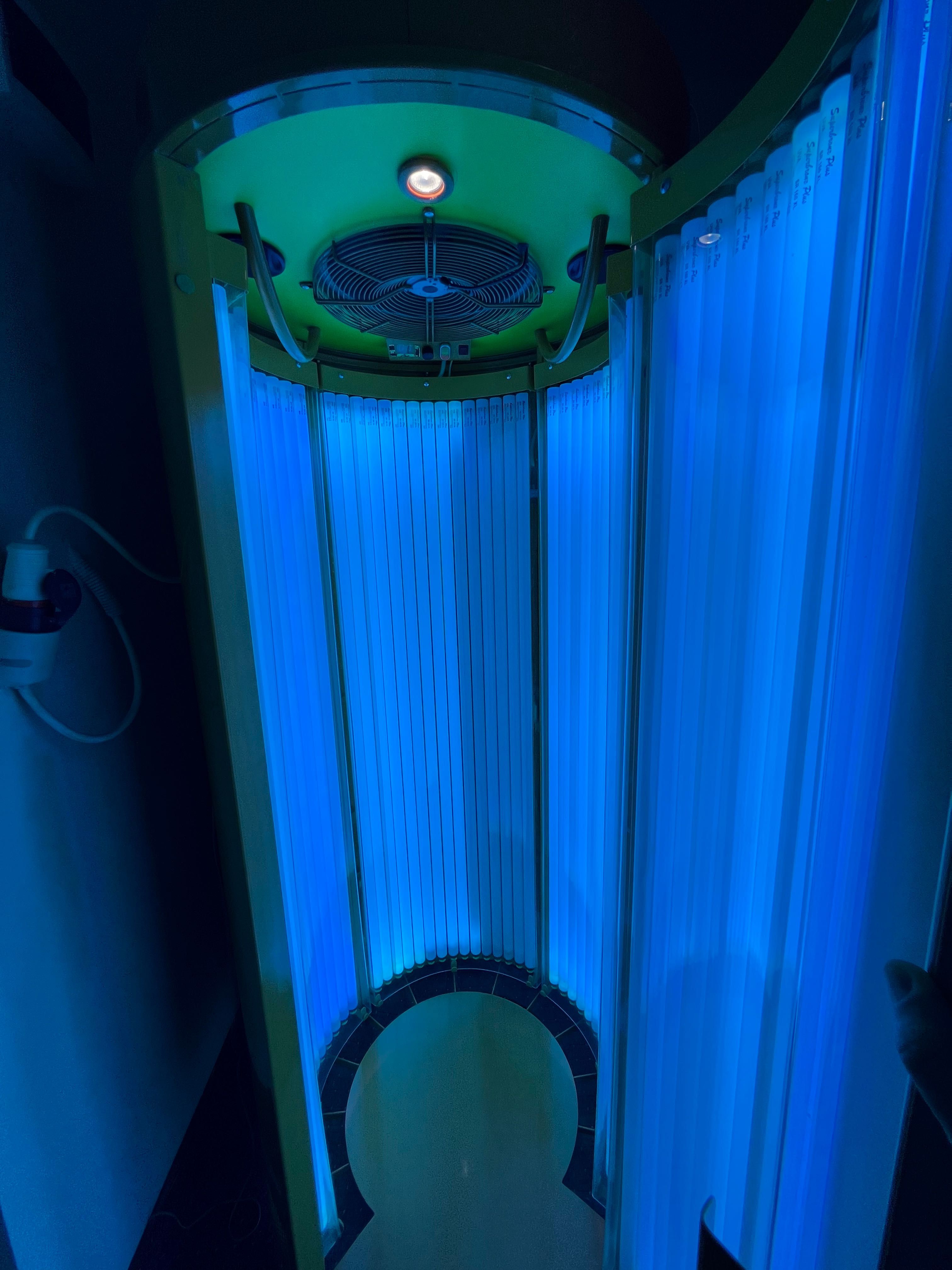 Vand aparat de bronzat -Solar Vertical