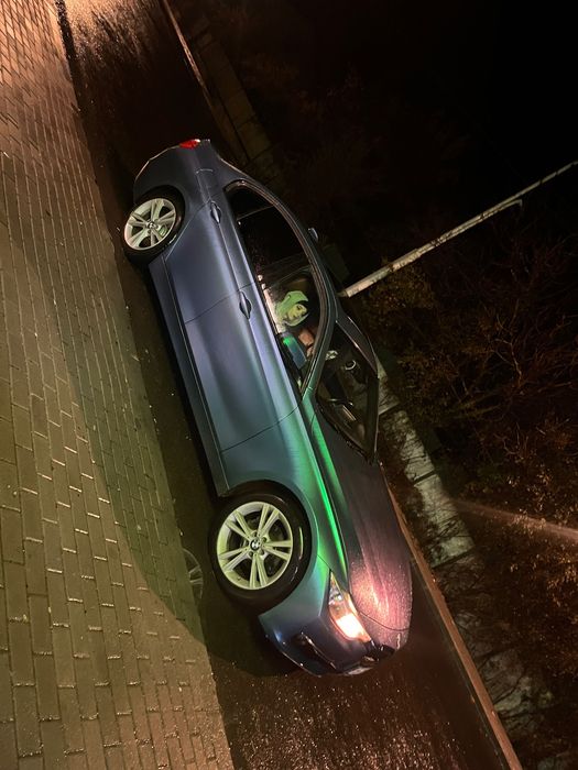 Vând/schimb f30 2.0D luxury line