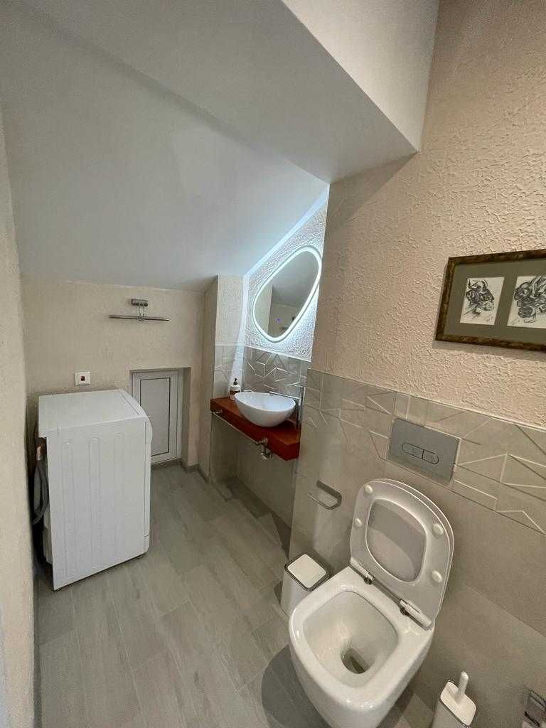 Дава се под наем Къща в Пловдив, Център - 450 кв.м за 2250 € - Снимка #7