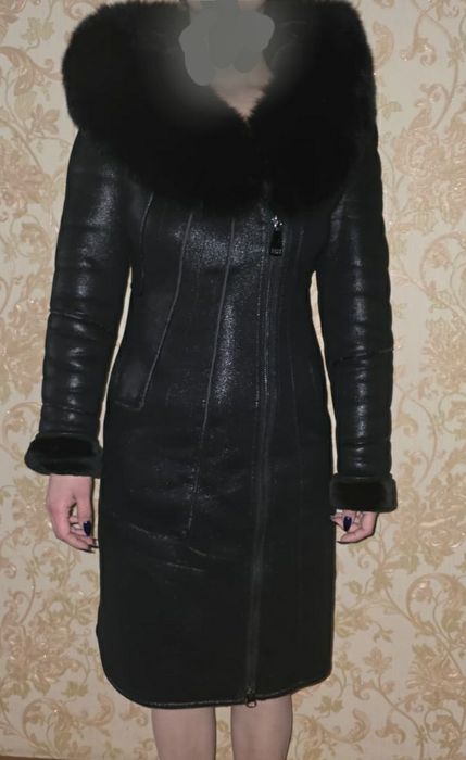 Поодам дублёнку в идеальном состоянии