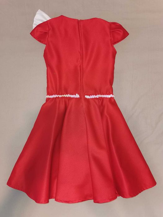 Rochie fetite aproximativ 8 ani facuta pe comanda tafta satinata