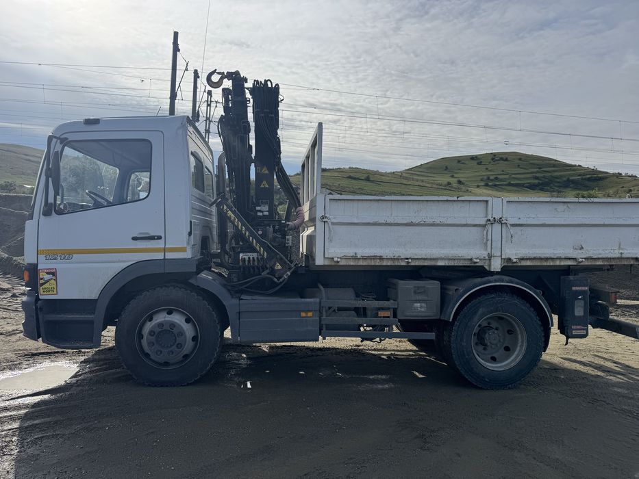 Mercedes Atego basculabil cu macara