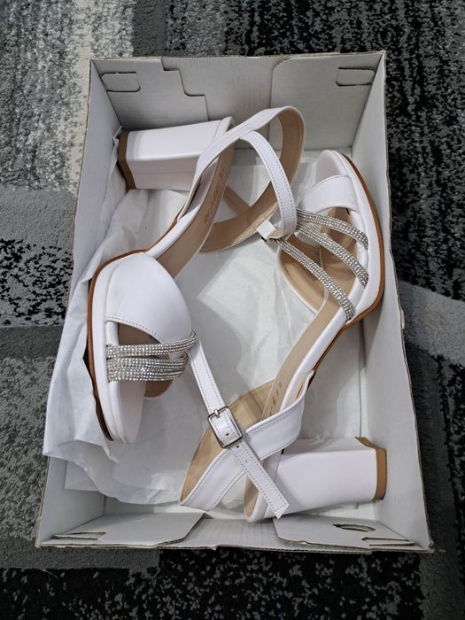 Pantofi sandale mireasa 40