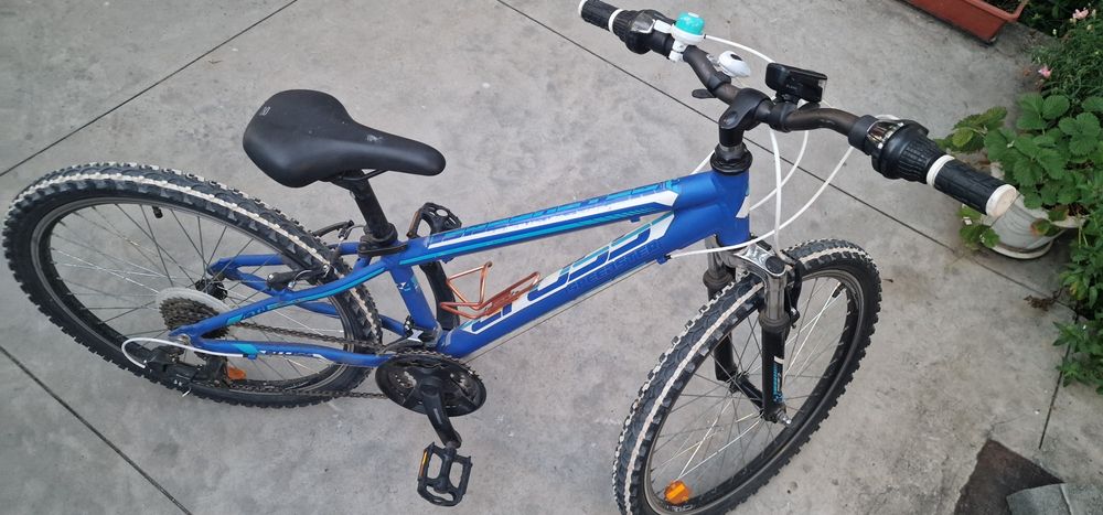 Bicicleta Cross roti pe 24" - cadru aluminiu