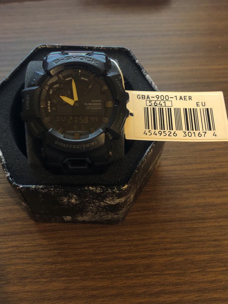 Casio G-Shock GBA-900-1A(КАТО НОВ)