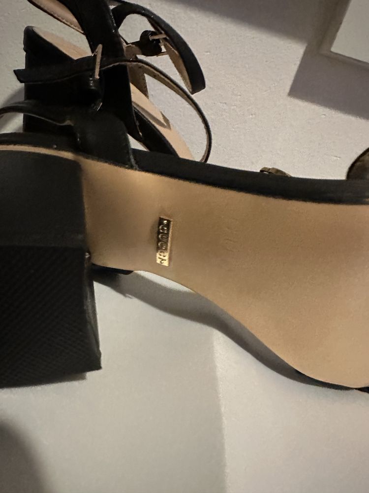 Gucci Сандали на ток