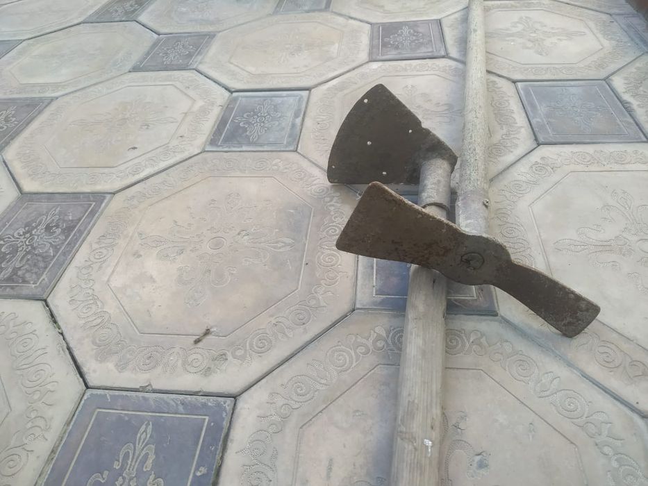 Две тяпки, маленькие , б/у