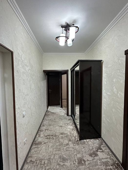 Квартира на Дружба Народов -Нархоз 2/8/9 общ пл 60м  чистый ремонт