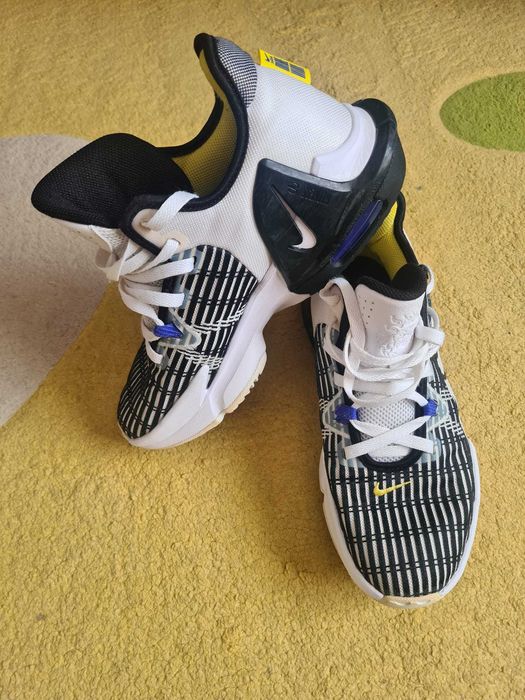 Nike Lebron Witness 6, marimea 41