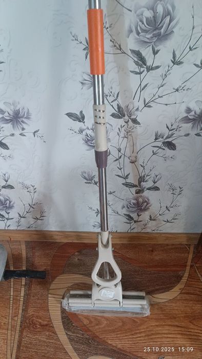 Швабра с самотжимом