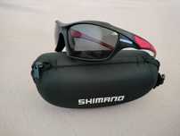 Ochelari de soare Shimano.