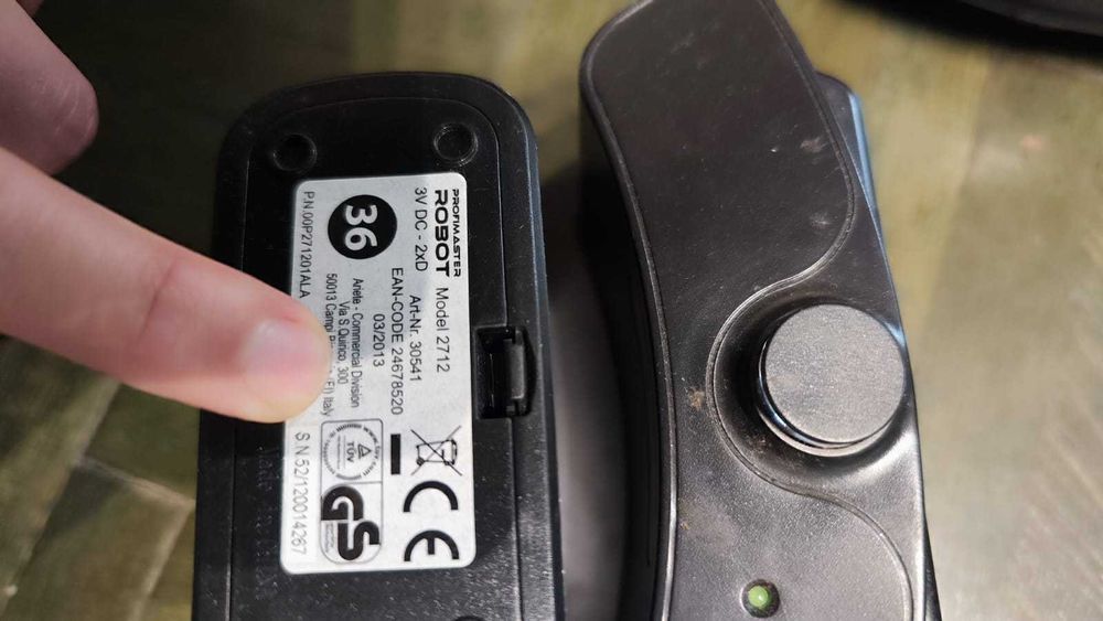 Aspirator robot profimaster 2712, touchscreen, telecomanda, Turbo HEPA