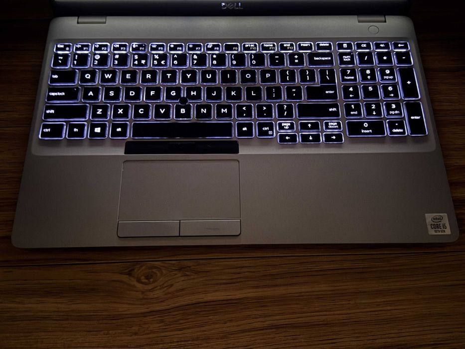 15.6 Dell Latitude 5510`Core i5-10310U/16GB RAM/512GB SSD/FHD IPS