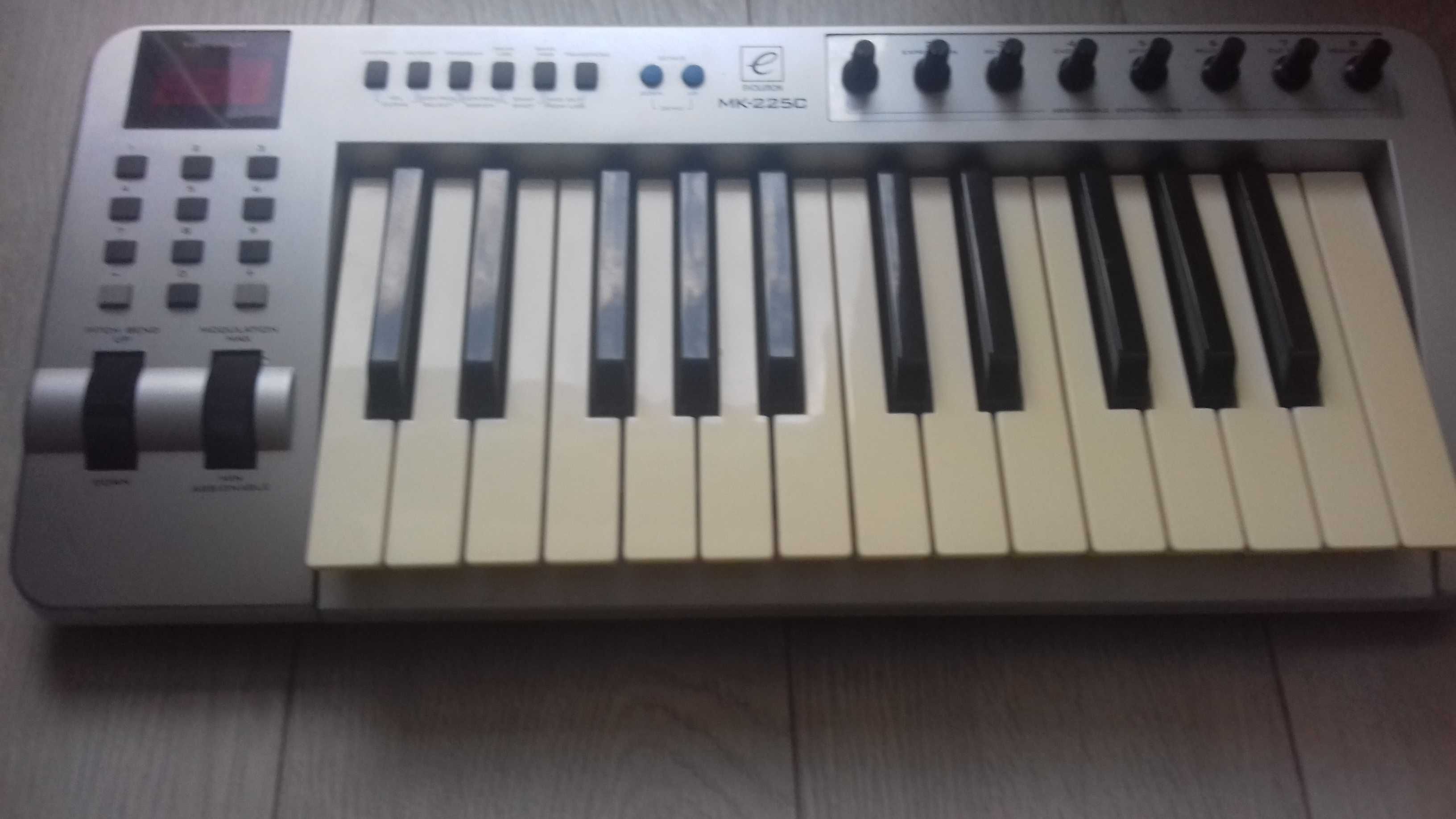 M-Audio - Evolution MK225C MIDI Keyboard
