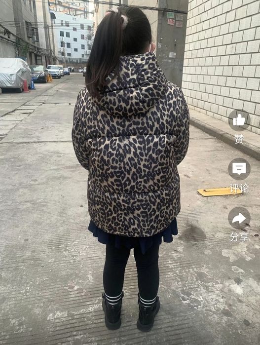 Куртка на девочку