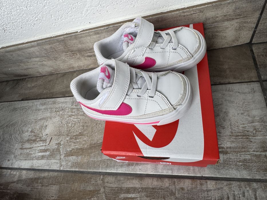 Детски спортни обувки nike legacy