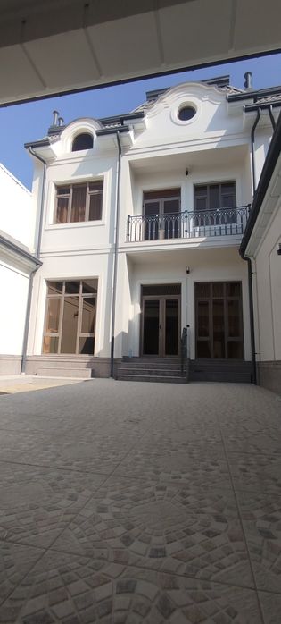 Евро коттедж сотилади