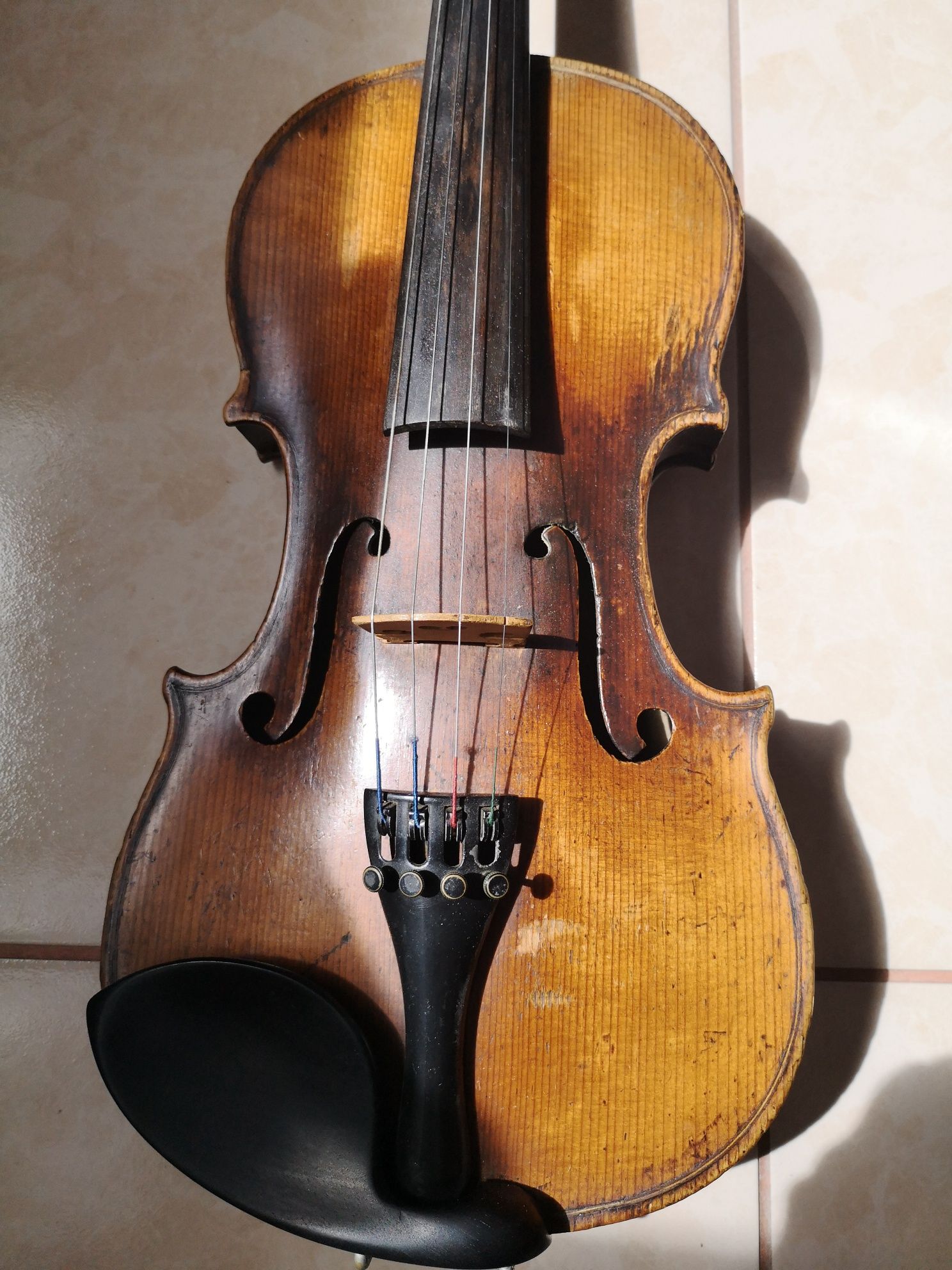 Vand vioara veche model Stradivari