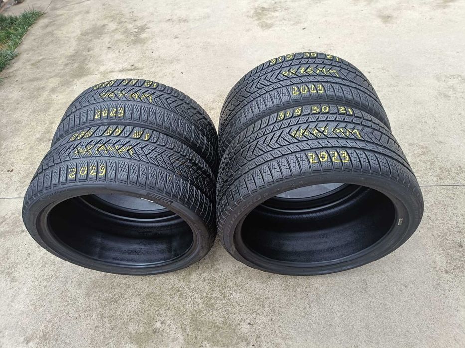 Set 4 anvelope de iarna 275 35 21 cu 315 30 21 pirelli N0 dot 2023