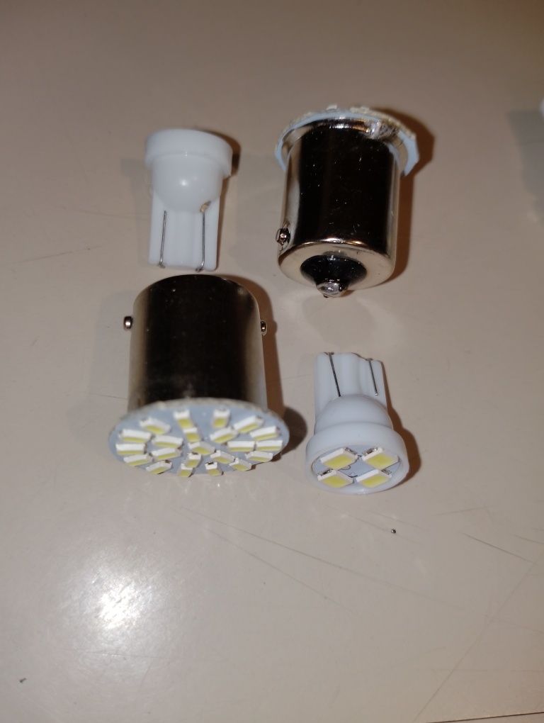 Becuri LED motociclete faza scurta ,lunga etc