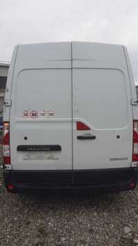 Sina usa culisanta Renault Master 3