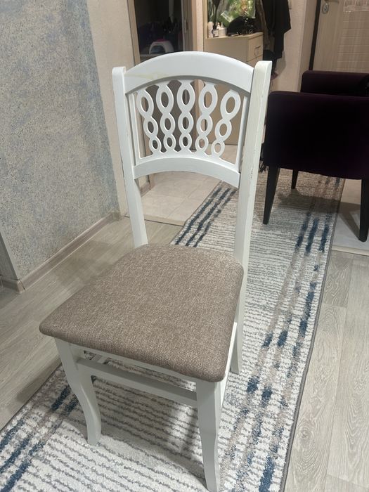 Продам стулья по 3000