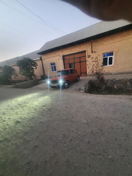 Jiguli vaz 21011 sotiladi