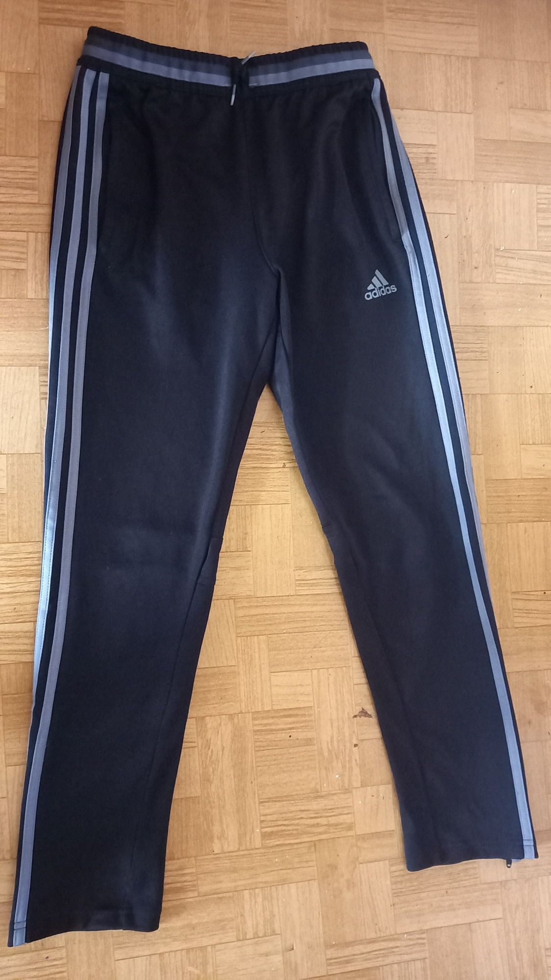 Анцунг  Adidas 152см Чисто Нов