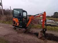 Inchiriez miniexcavator 2t