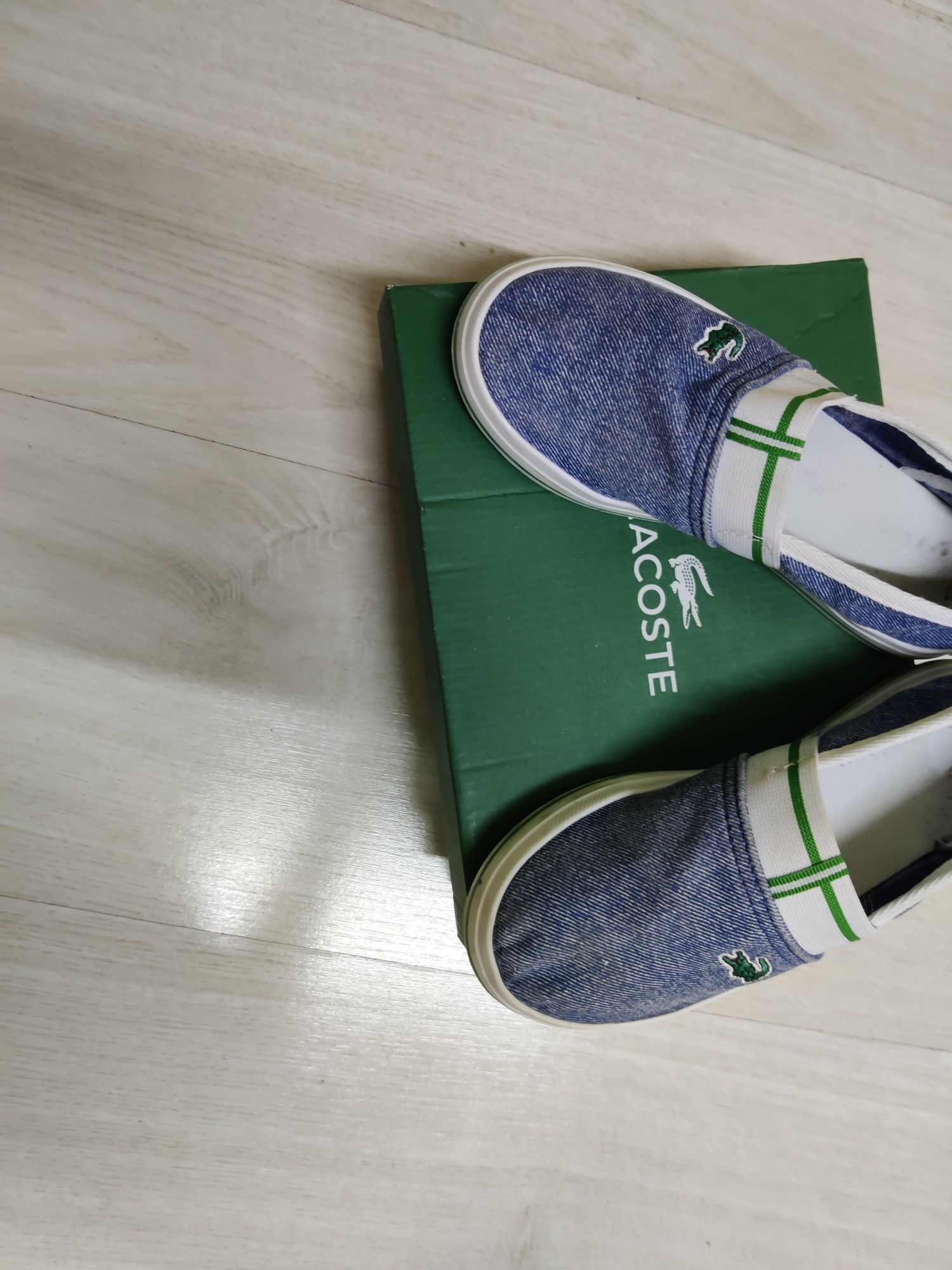 Мокасины фирмы Lacoste