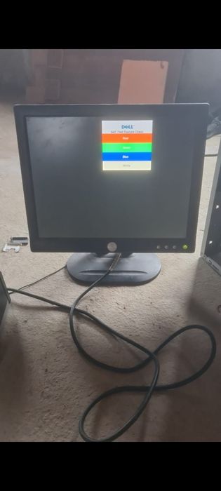 Монитор Dell для