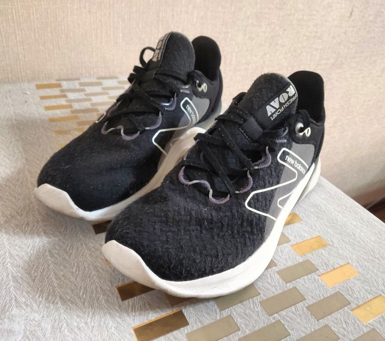 Кроссовки new balance 44,5  оригинал