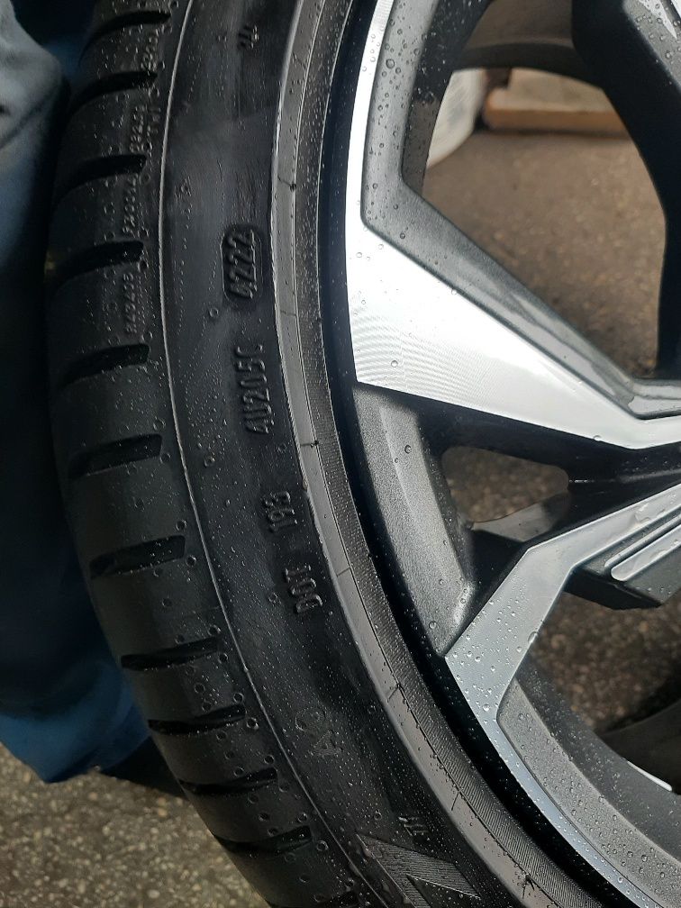 Jante audi a3 rs 18 cu cauciucuri  Pirelli