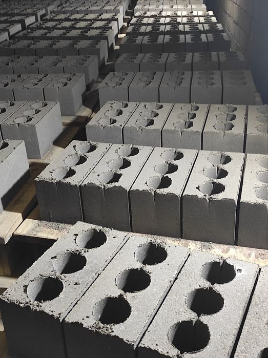 Пескоблок стеновой и перегородочны в наличии е вибропрессованый