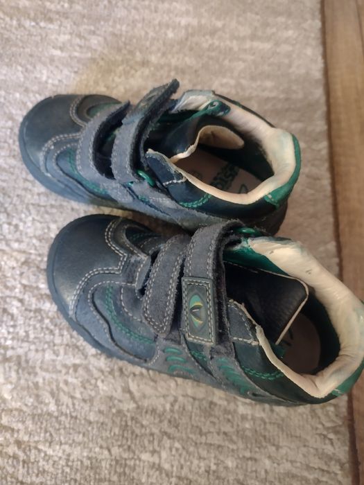 Детски кожени обувки